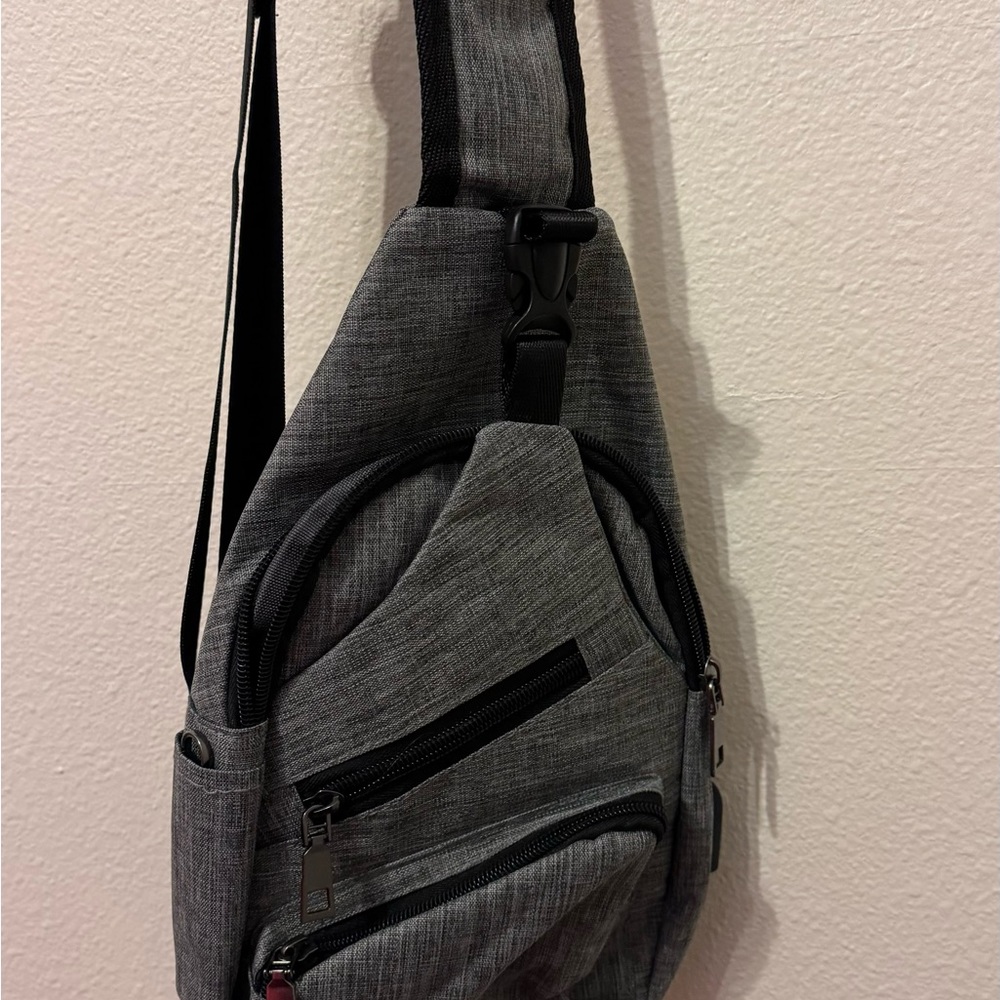Anti theft Daypack Crossbody Sling Bag - Picture 2 of 3